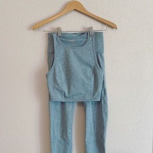 Joylab blue crop top and leggings activewear set